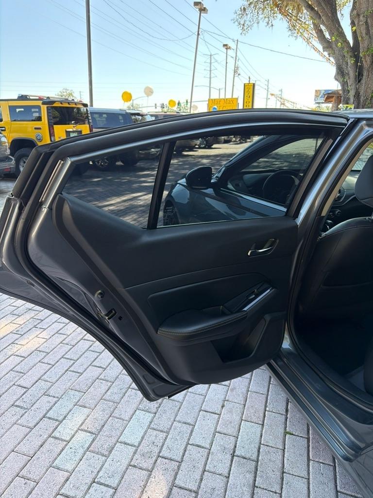 Nissan Altima 2.5 SL Sedan 2020