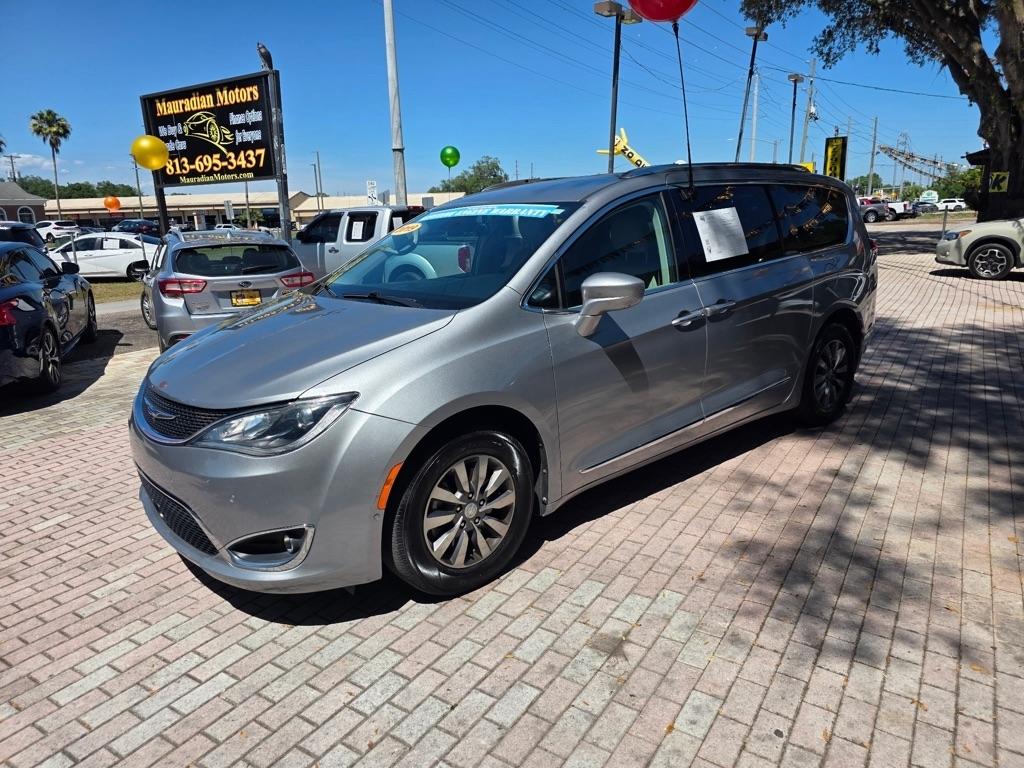 Chrysler Pacifica Touring L Plus FWD 2019