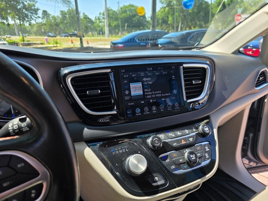 Chrysler Pacifica Touring L Plus FWD 2019