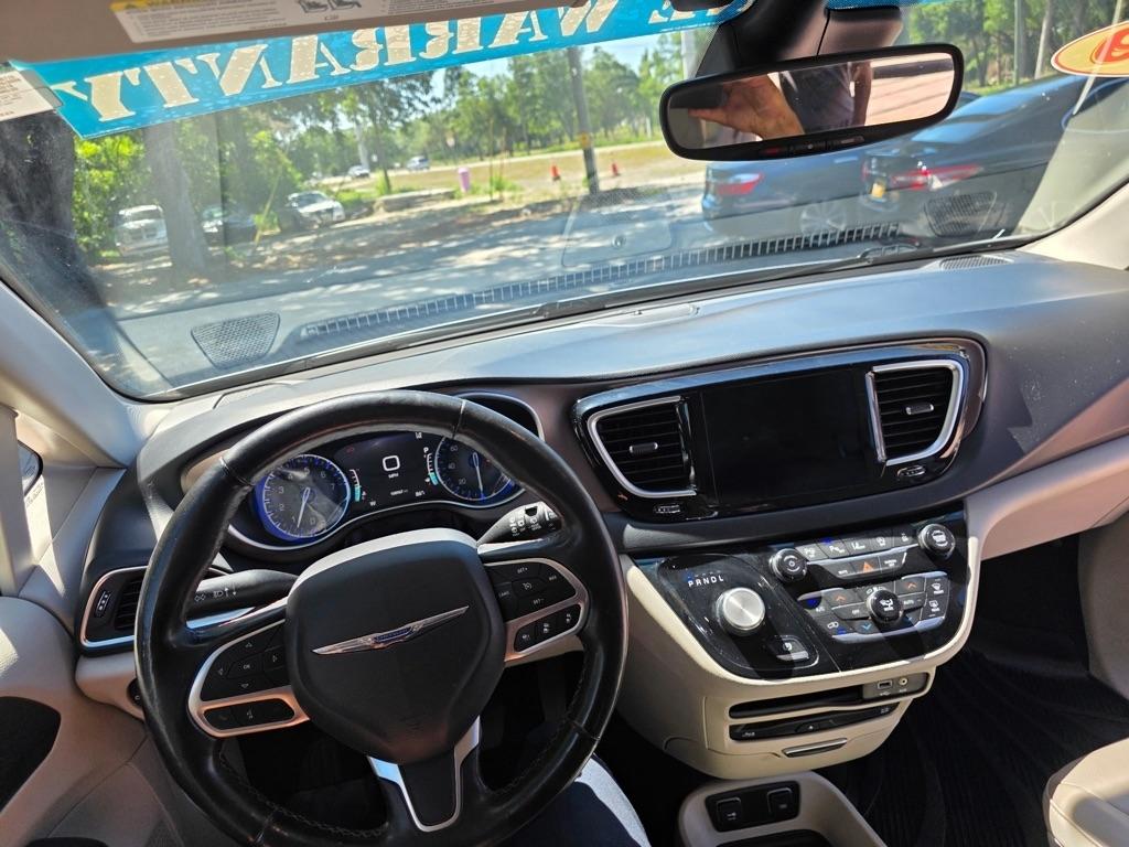 Chrysler Pacifica Touring L Plus FWD 2019