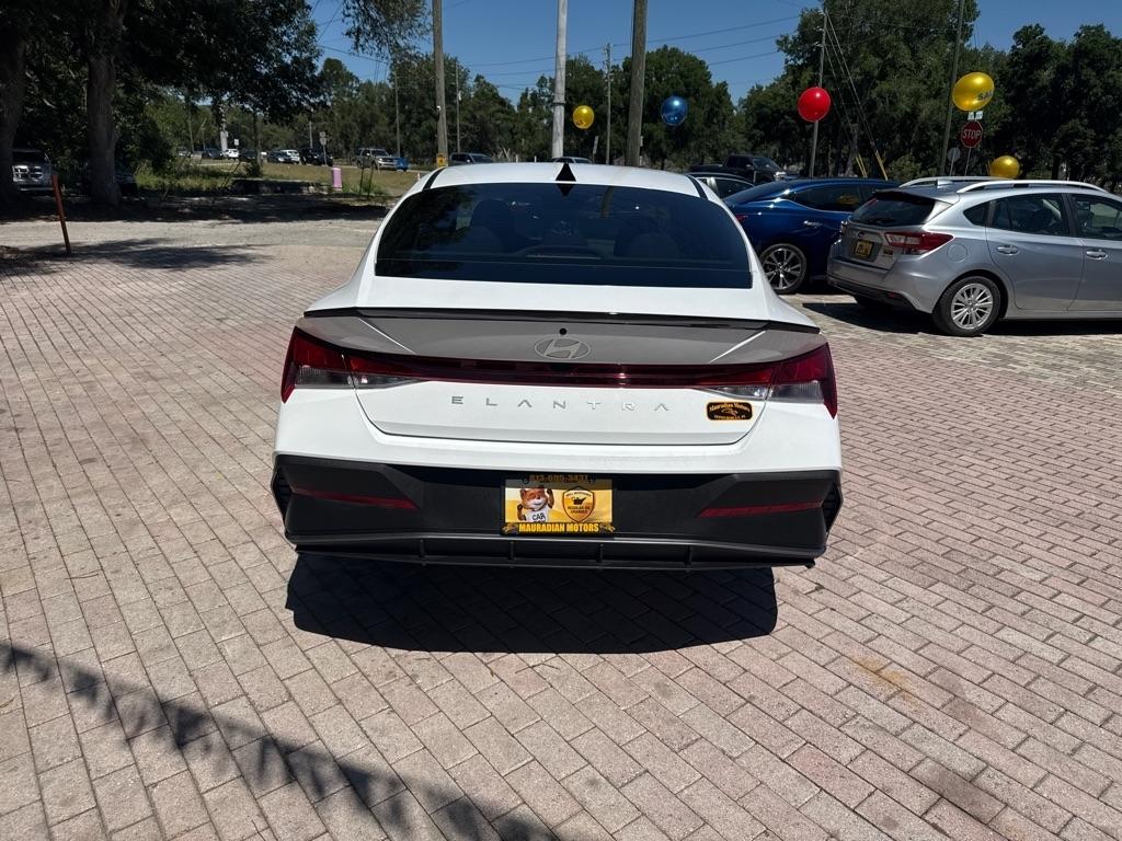 Hyundai Elantra SEL Sport IVT 2025