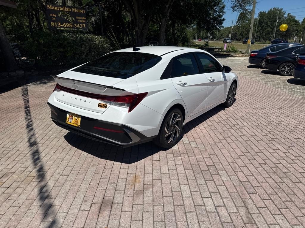 Hyundai Elantra SEL Sport IVT 2025