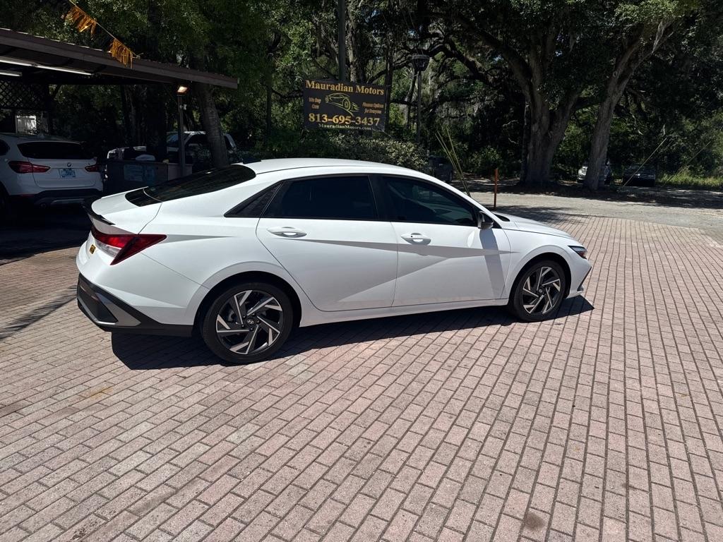 Hyundai Elantra SEL Sport IVT 2025
