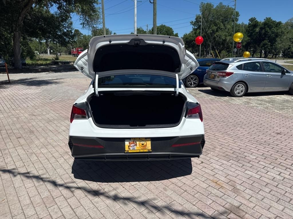 Hyundai Elantra SEL Sport IVT 2025