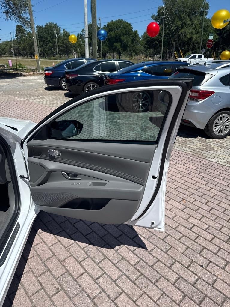 Hyundai Elantra SEL Sport IVT 2025