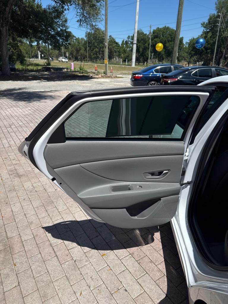 Hyundai Elantra SEL Sport IVT 2025