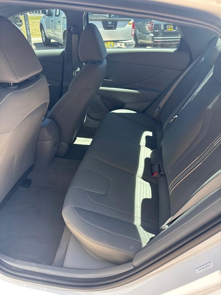 Hyundai Elantra SEL Sport IVT 2025