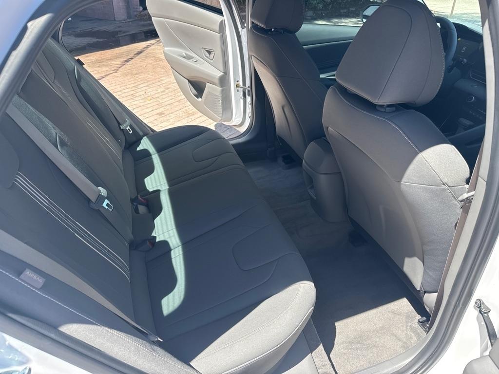 Hyundai Elantra SEL Sport IVT 2025