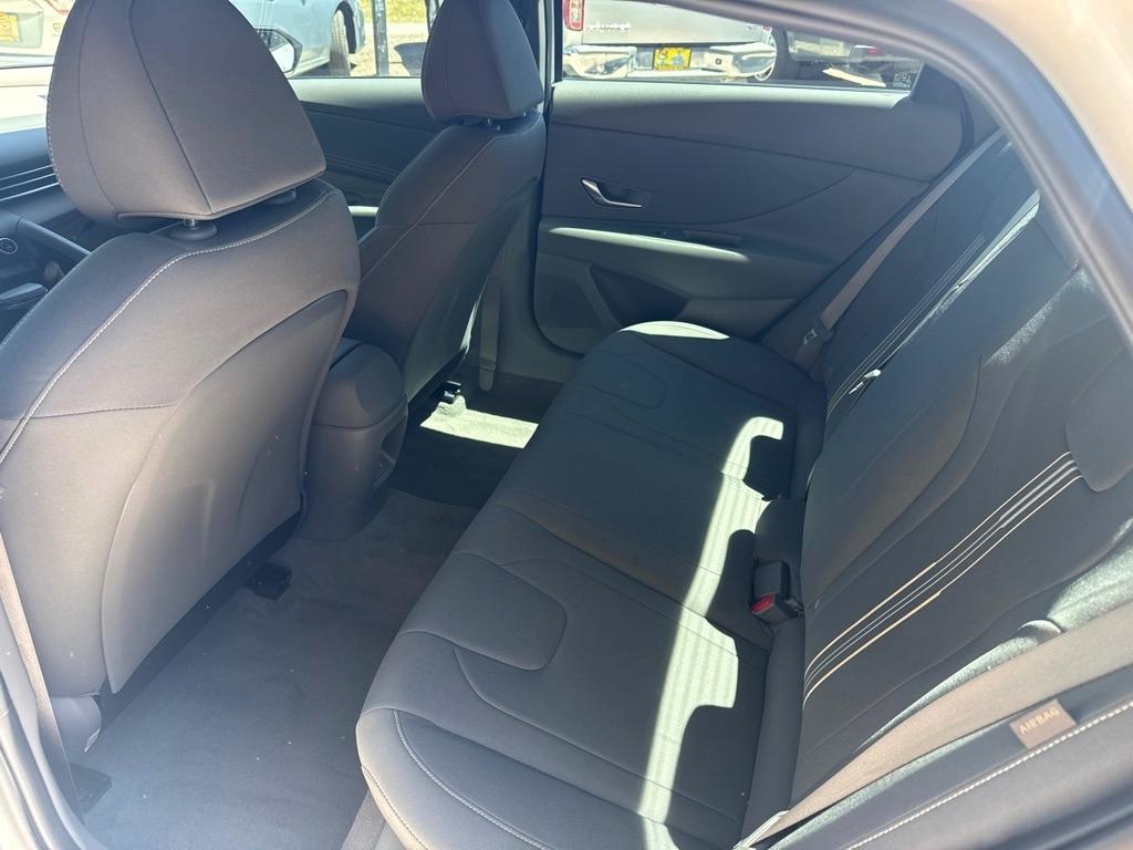 Hyundai Elantra SEL Sport IVT 2025