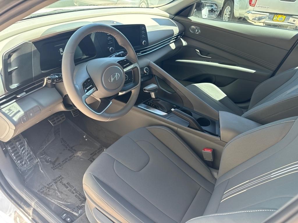 Hyundai Elantra SEL Sport IVT 2025
