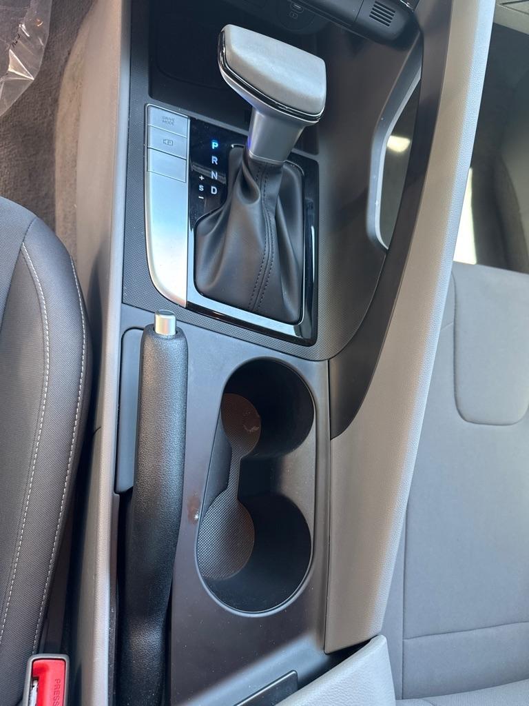 Hyundai Elantra SEL Sport IVT 2025