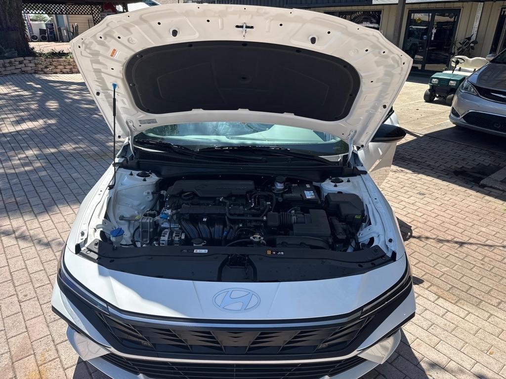 Hyundai Elantra SEL Sport IVT 2025