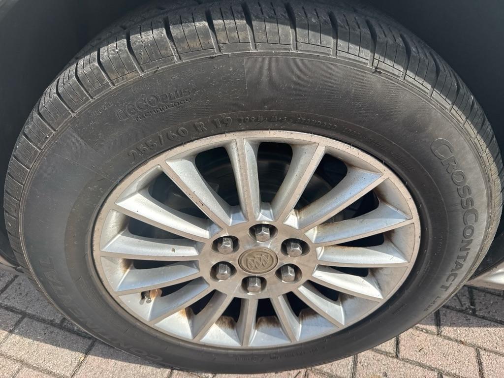 Buick Enclave FWD 4dr Leather 2012