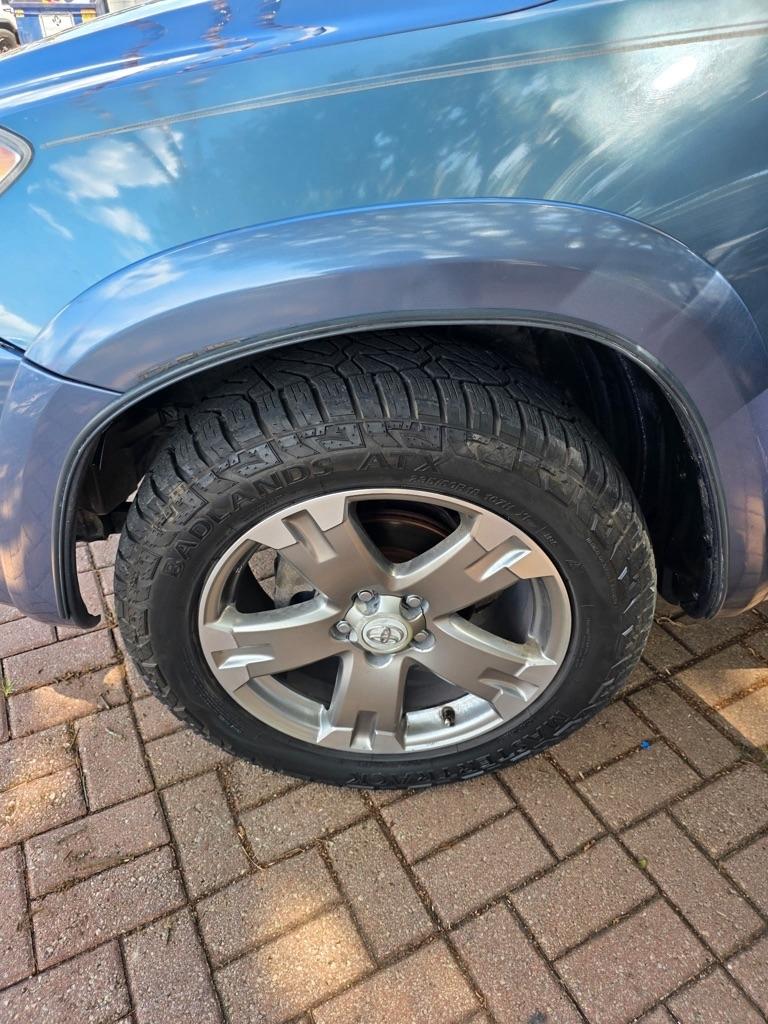 Toyota RAV4 4WD 4dr I4 Sport (Natl) 2012