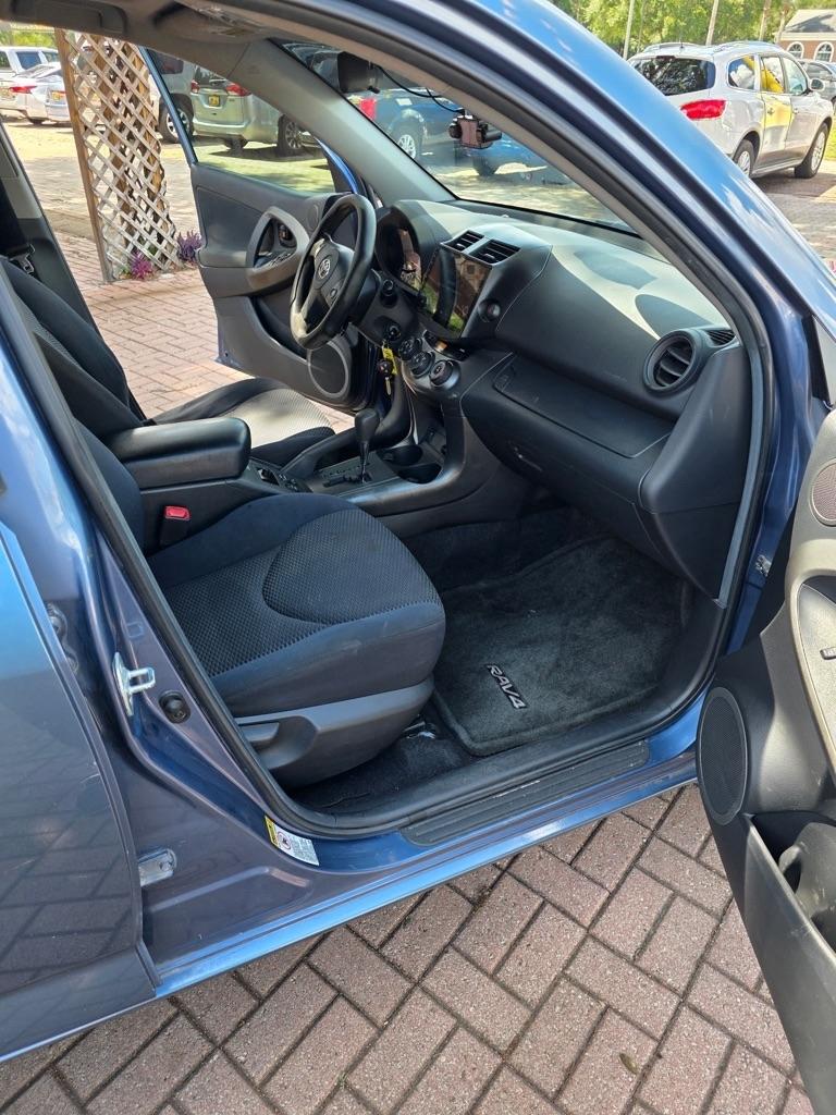 Toyota RAV4 4WD 4dr I4 Sport (Natl) 2012
