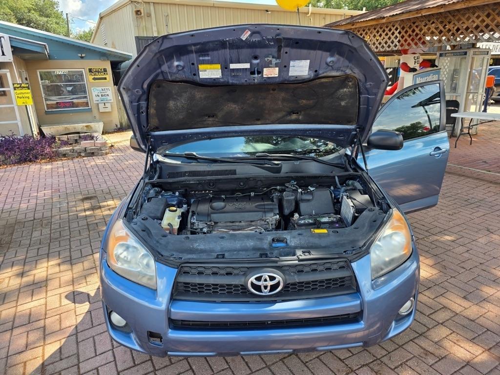 Toyota RAV4 4WD 4dr I4 Sport (Natl) 2012