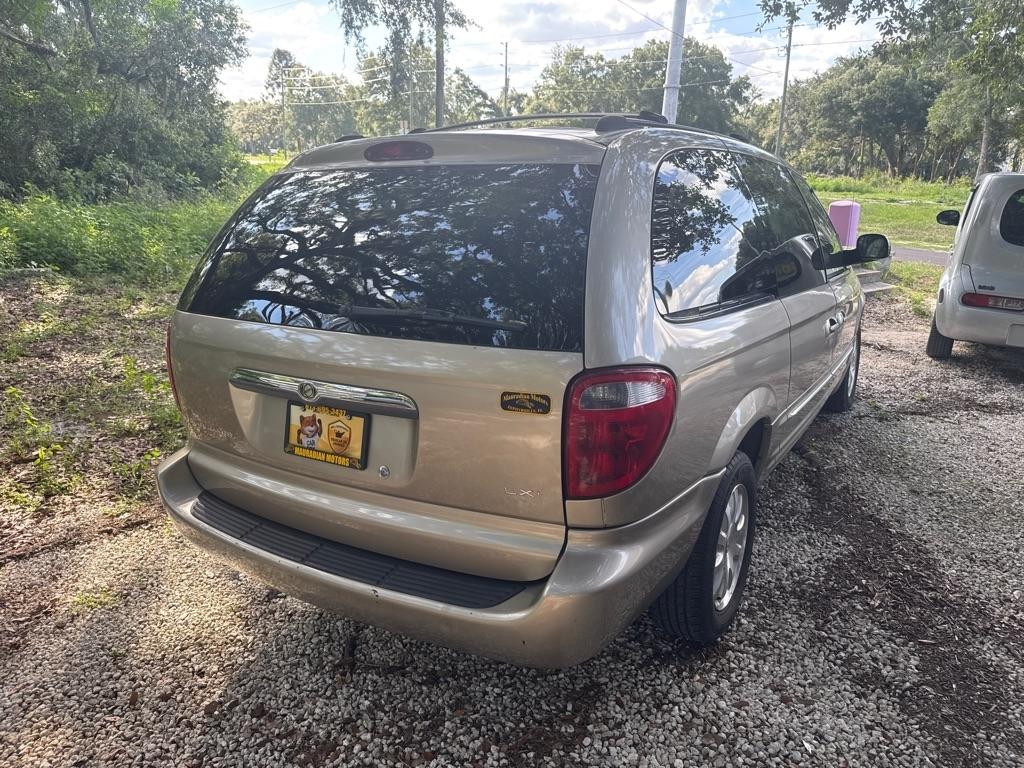 Chrysler Town & Country 4dr LXi FWD 2003