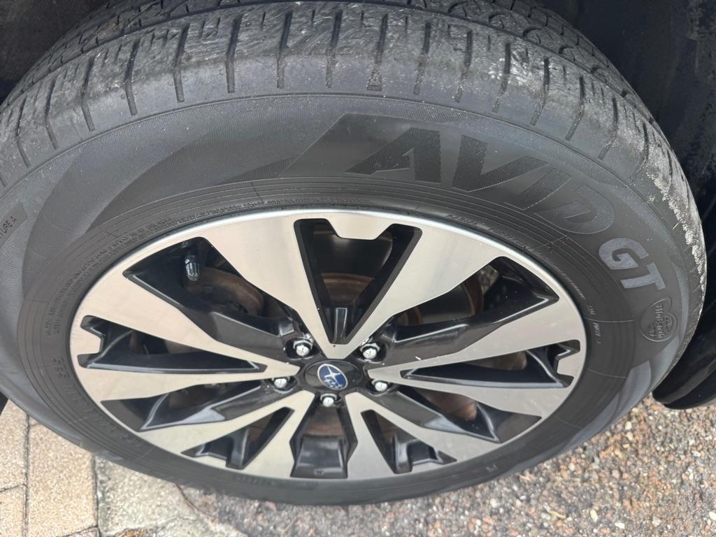 Subaru Outback 4dr Wgn 2.5i Limited 2015