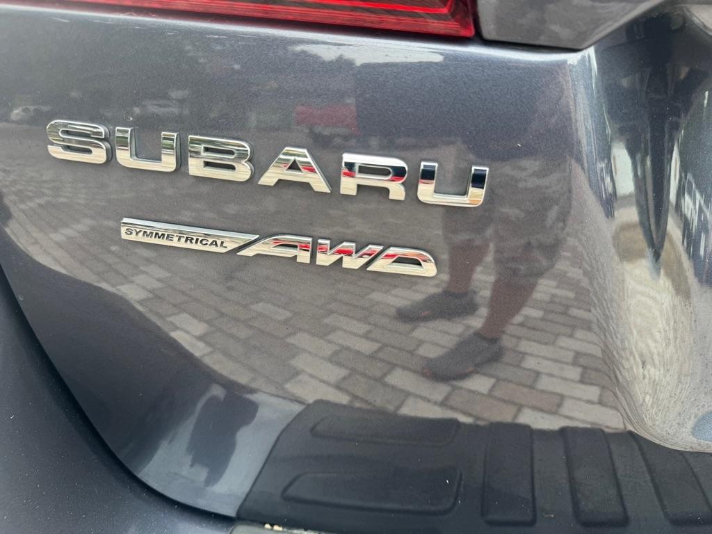 Subaru Outback 4dr Wgn 2.5i Limited 2015