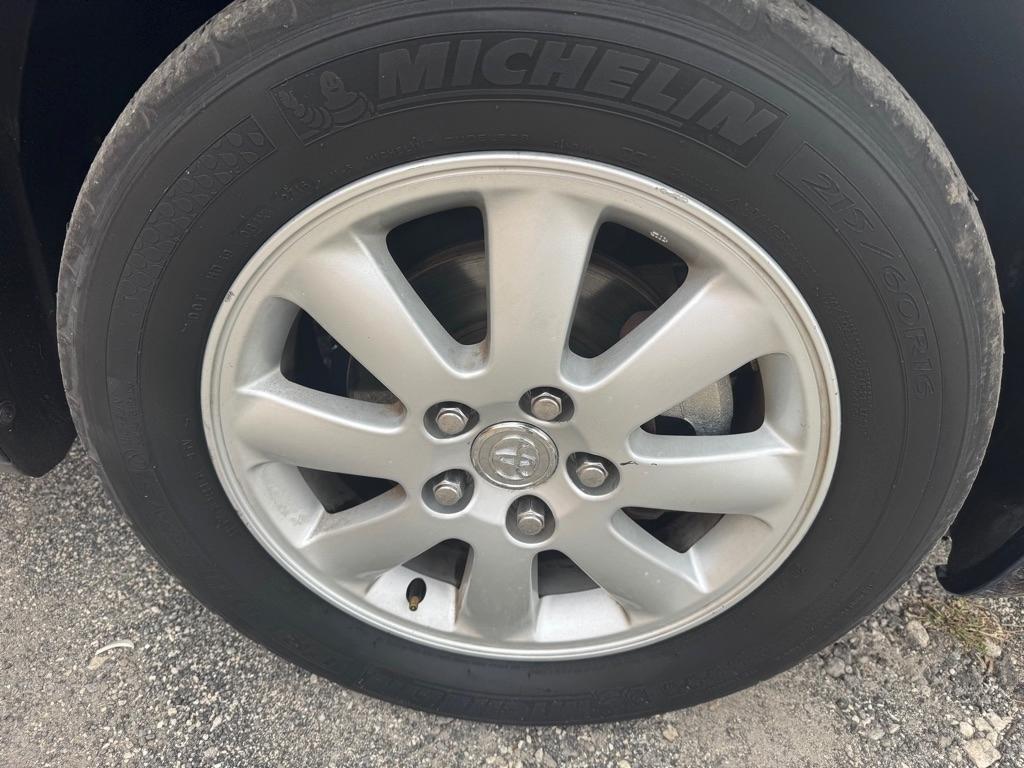 Toyota Camry 4dr Sdn XLE V6 Auto (Natl) 2004