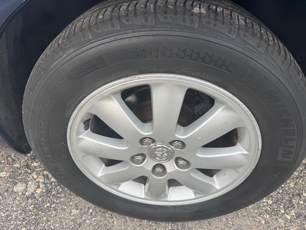 Toyota Camry 4dr Sdn XLE V6 Auto (Natl) 2004