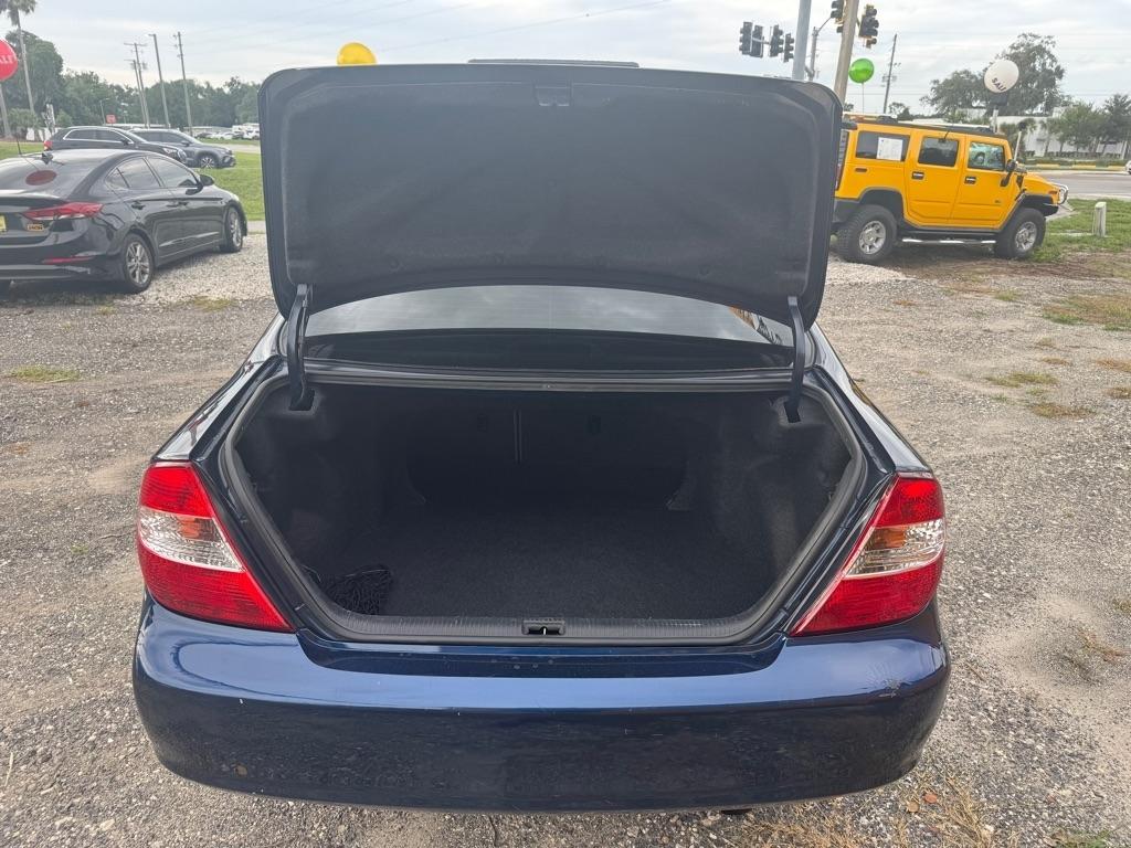 Toyota Camry 4dr Sdn XLE V6 Auto (Natl) 2004