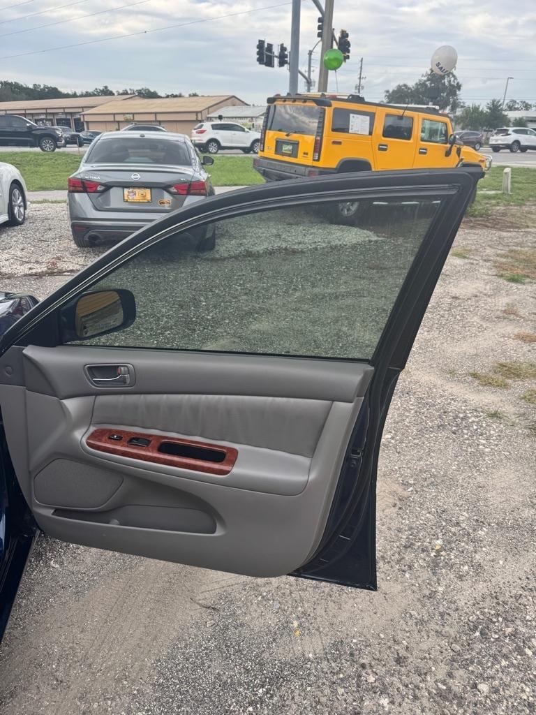 Toyota Camry 4dr Sdn XLE V6 Auto (Natl) 2004