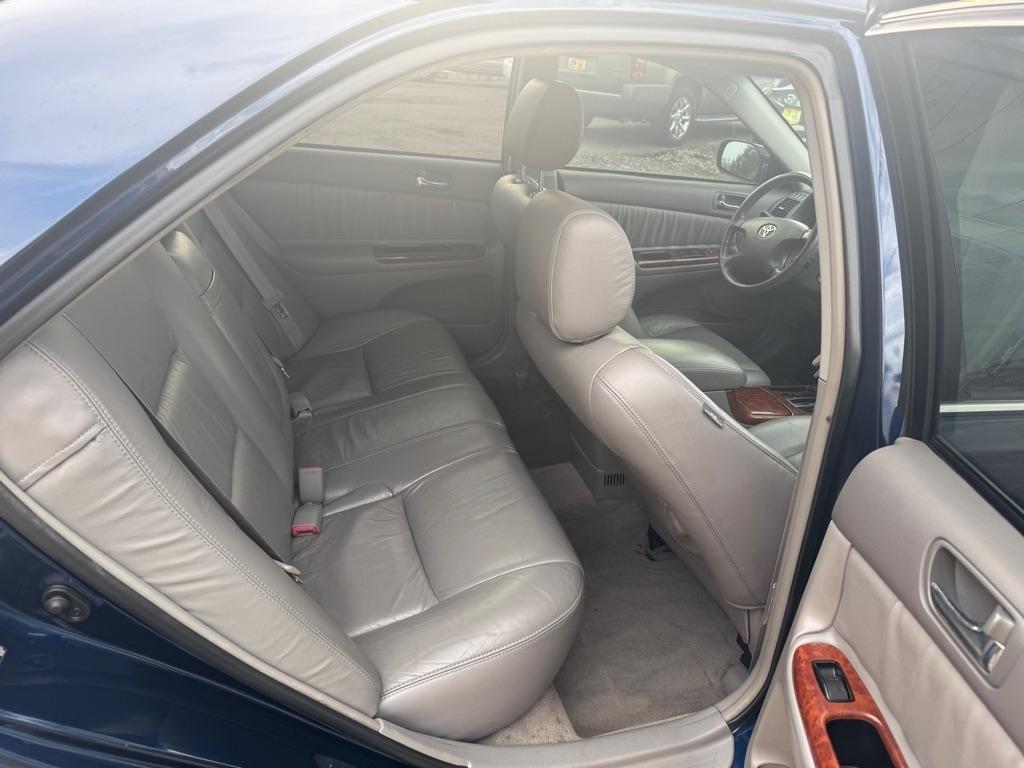 Toyota Camry 4dr Sdn XLE V6 Auto (Natl) 2004