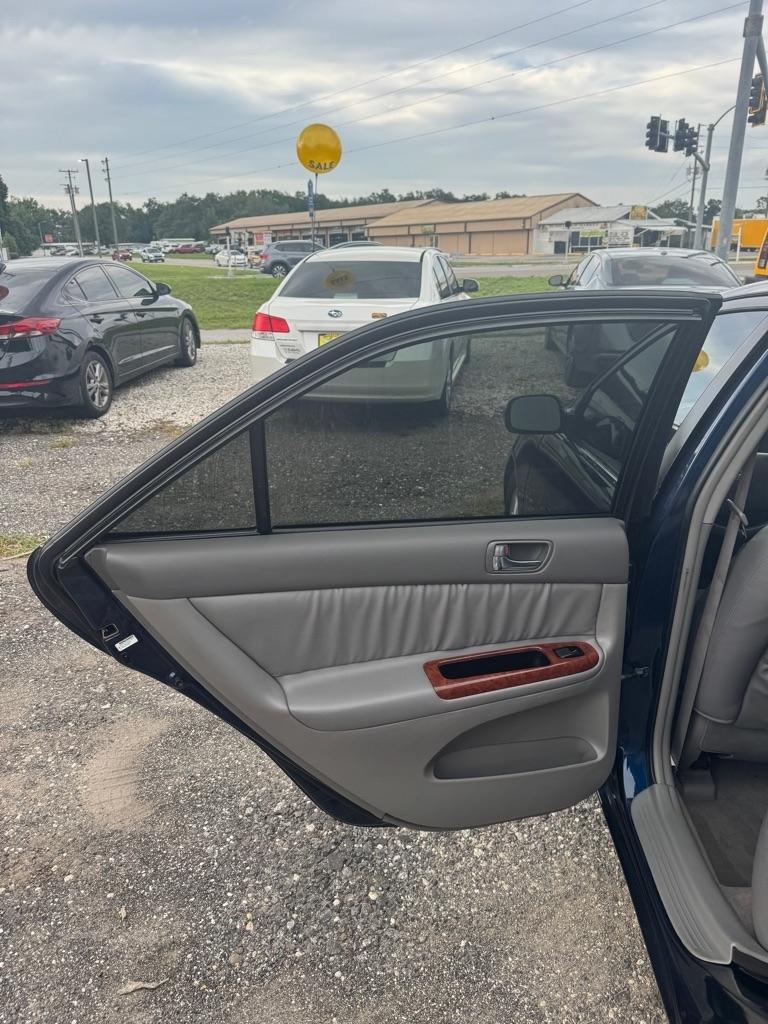 Toyota Camry 4dr Sdn XLE V6 Auto (Natl) 2004