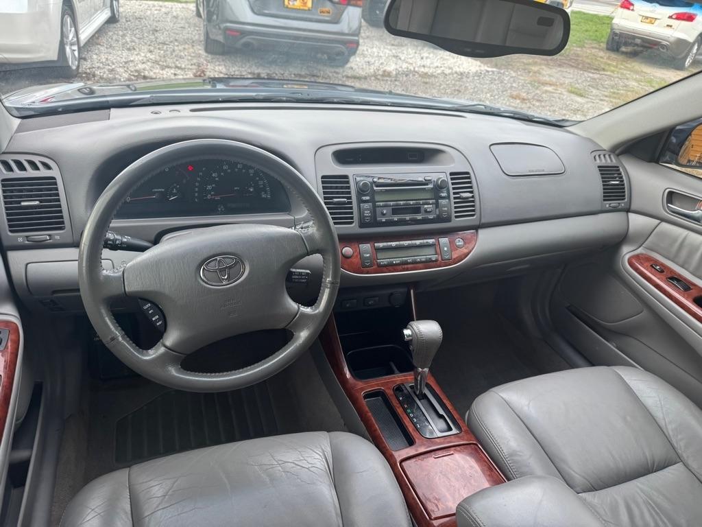 Toyota Camry 4dr Sdn XLE V6 Auto (Natl) 2004