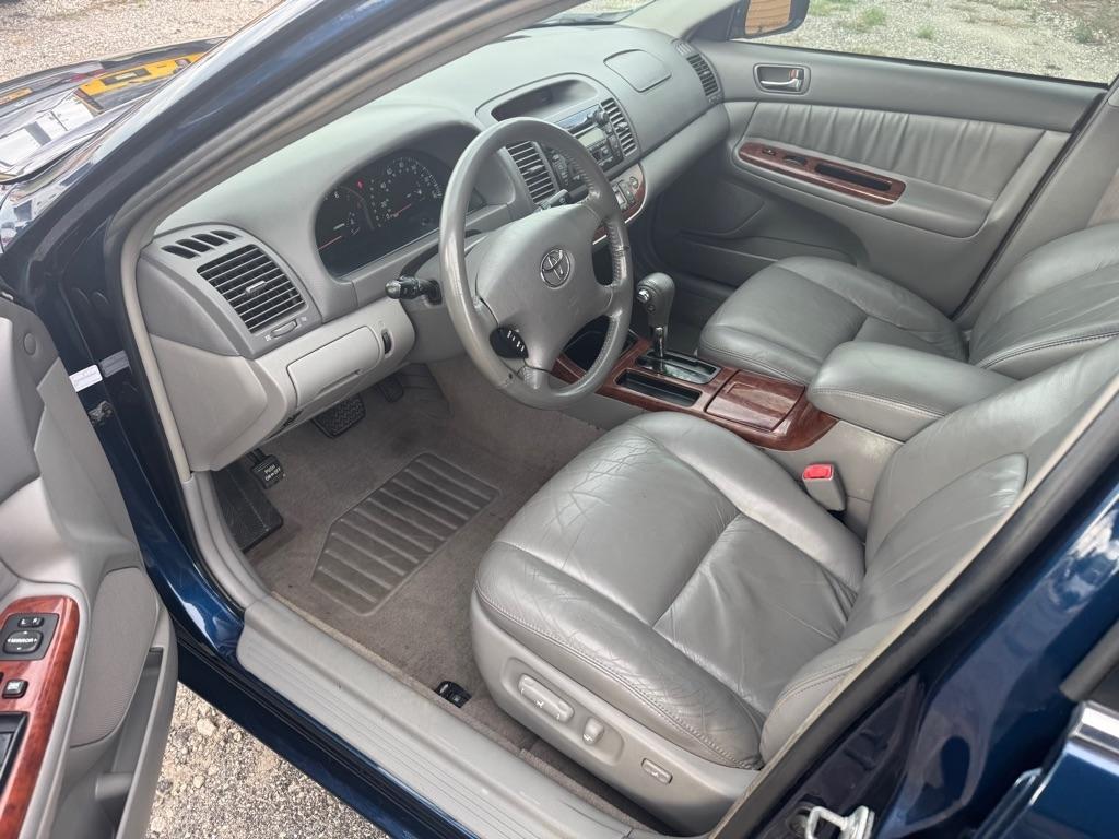 Toyota Camry 4dr Sdn XLE V6 Auto (Natl) 2004