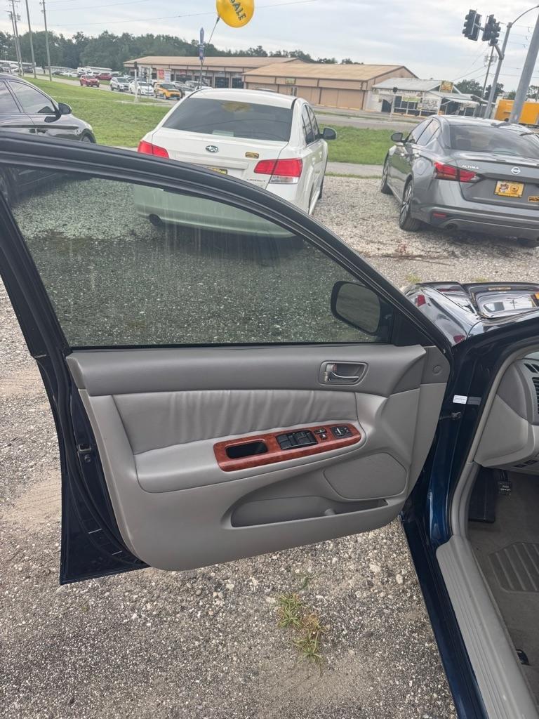 Toyota Camry 4dr Sdn XLE V6 Auto (Natl) 2004