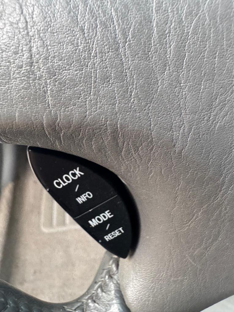 Toyota Camry 4dr Sdn XLE V6 Auto (Natl) 2004