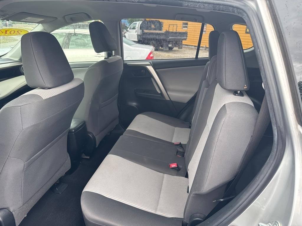 Toyota RAV4 FWD 4dr LE (Natl) 2014