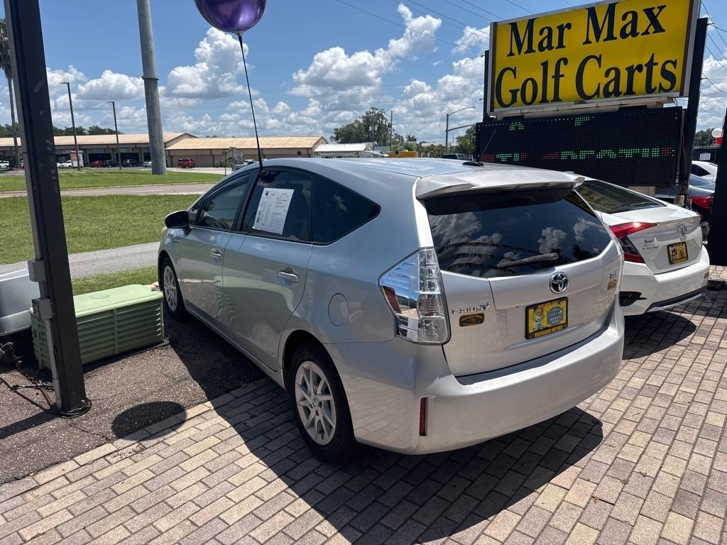 Toyota Prius V 5dr Wgn Three (Natl) 2012