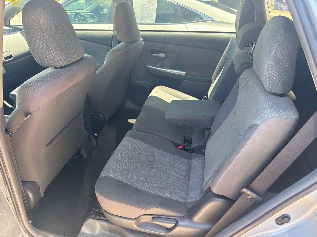 Toyota Prius V 5dr Wgn Three (Natl) 2012