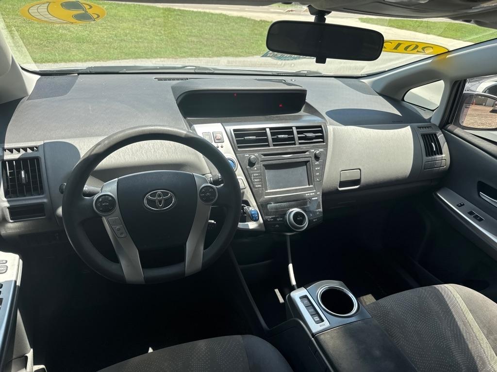 Toyota Prius V 5dr Wgn Three (Natl) 2012