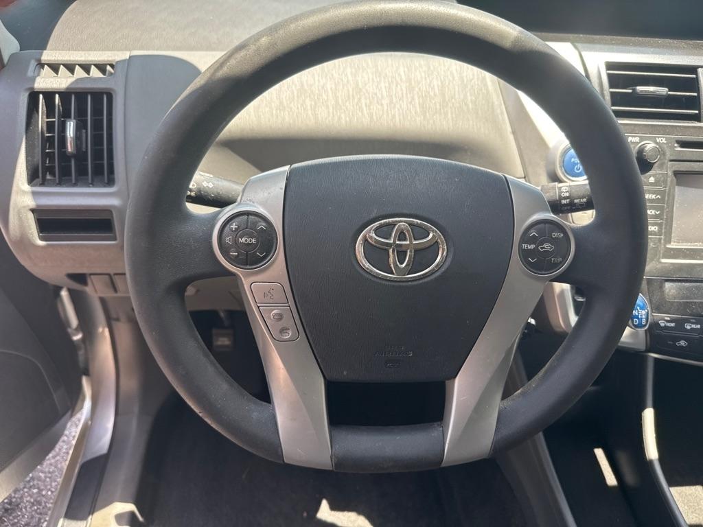 Toyota Prius V 5dr Wgn Three (Natl) 2012