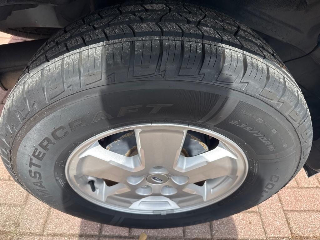 Ford Escape FWD 4dr XLS 2011
