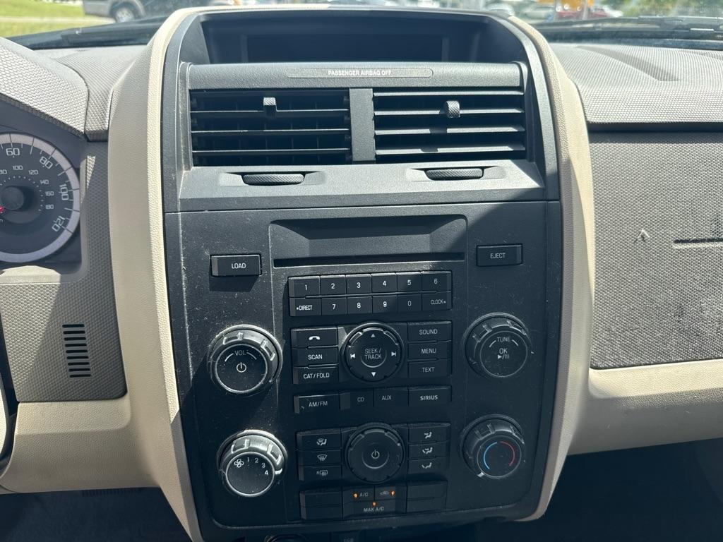 Ford Escape FWD 4dr XLS 2011