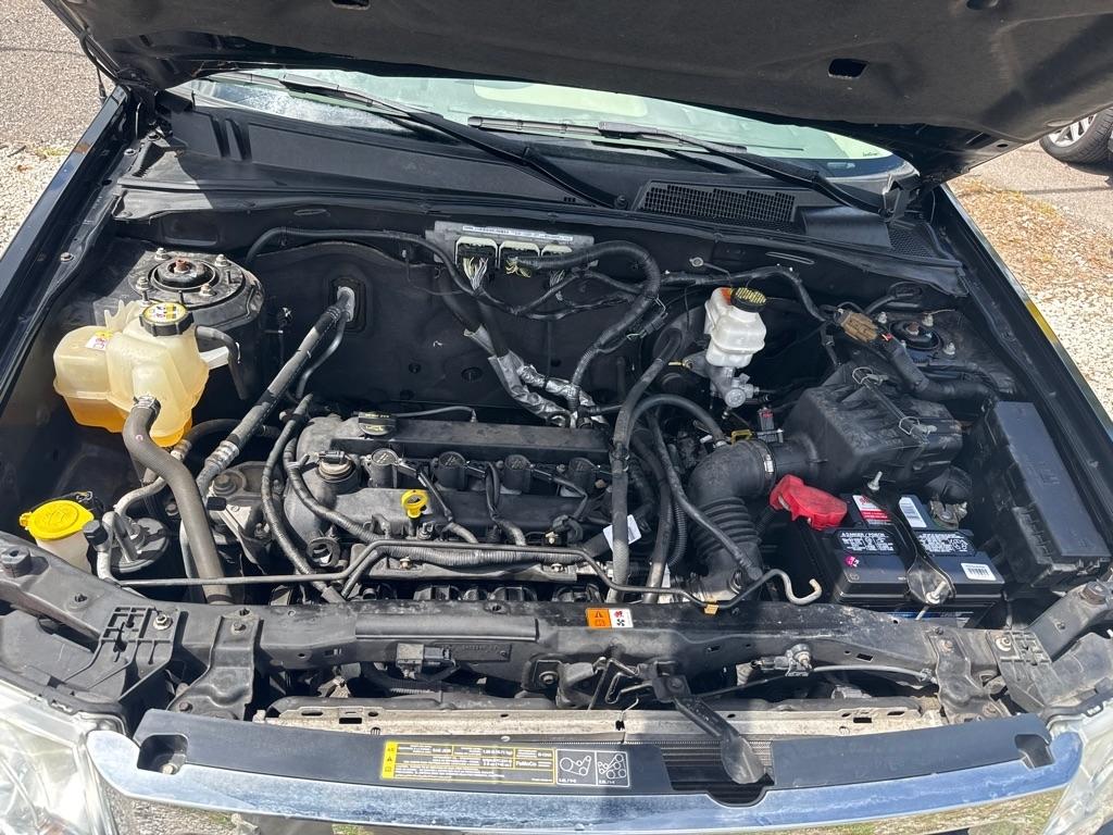 Ford Escape FWD 4dr XLS 2011