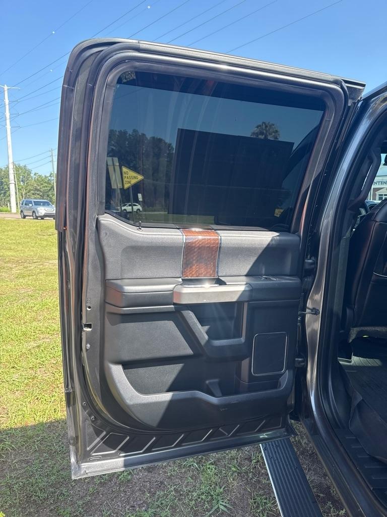 Ford F-150 2WD SuperCrew 157" King Ranch 2015
