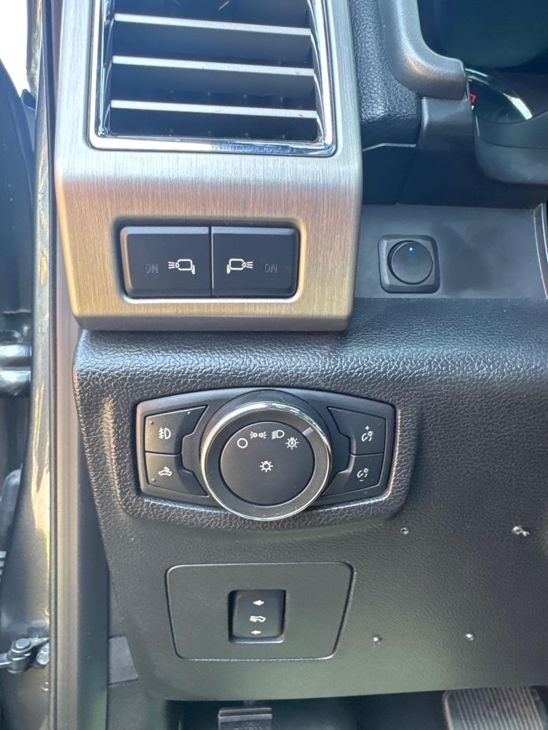 Ford F-150 2WD SuperCrew 157" King Ranch 2015