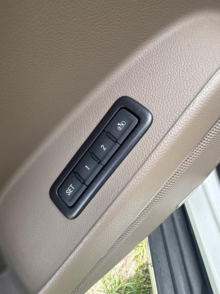 GMC Yukon XL 2WD 4dr SLT 2018