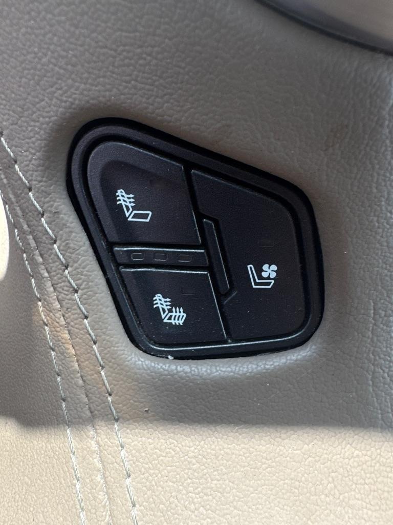 GMC Yukon XL 2WD 4dr SLT 2018