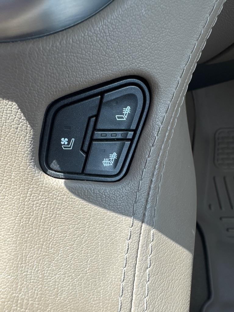GMC Yukon XL 2WD 4dr SLT 2018