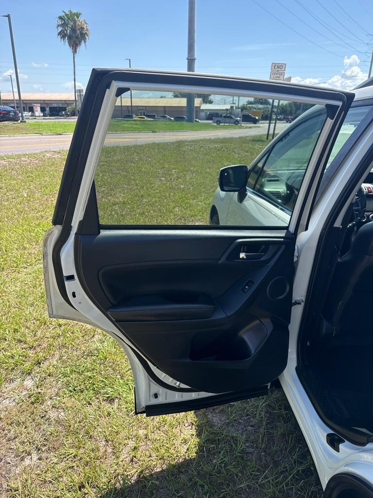Subaru Forester 4dr CVT 2.0XT Touring 2016