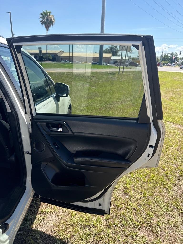 Subaru Forester 4dr CVT 2.0XT Touring 2016