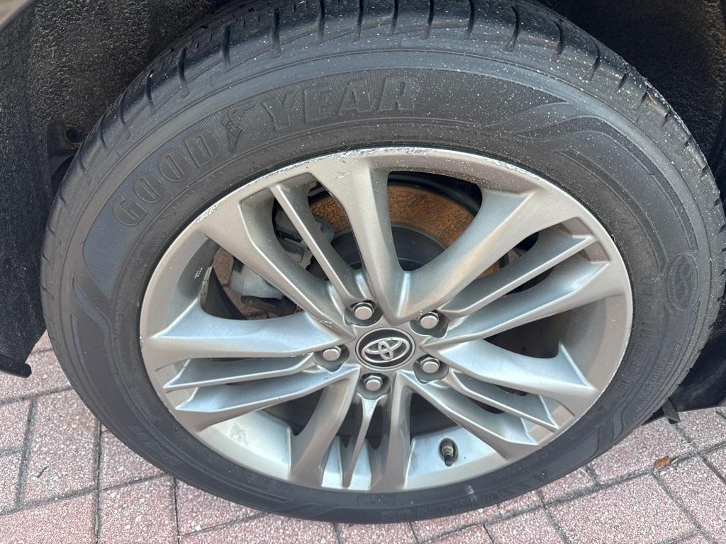 Toyota Camry XLE Auto (Natl) 2017