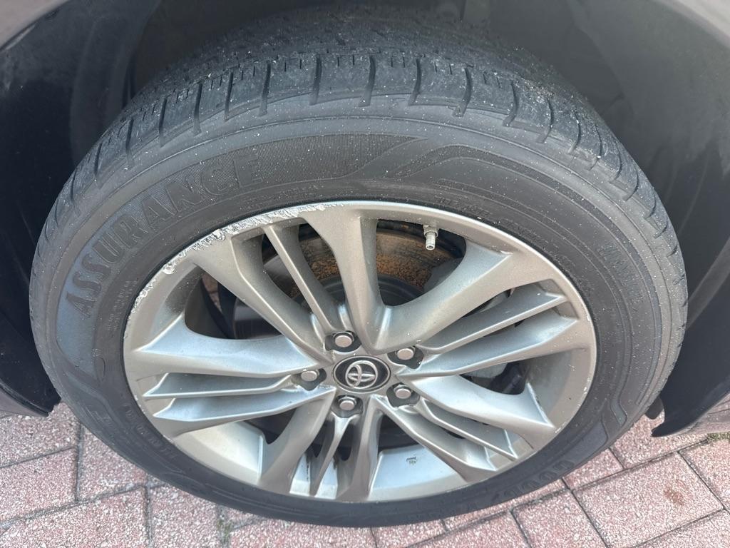 Toyota Camry XLE Auto (Natl) 2017